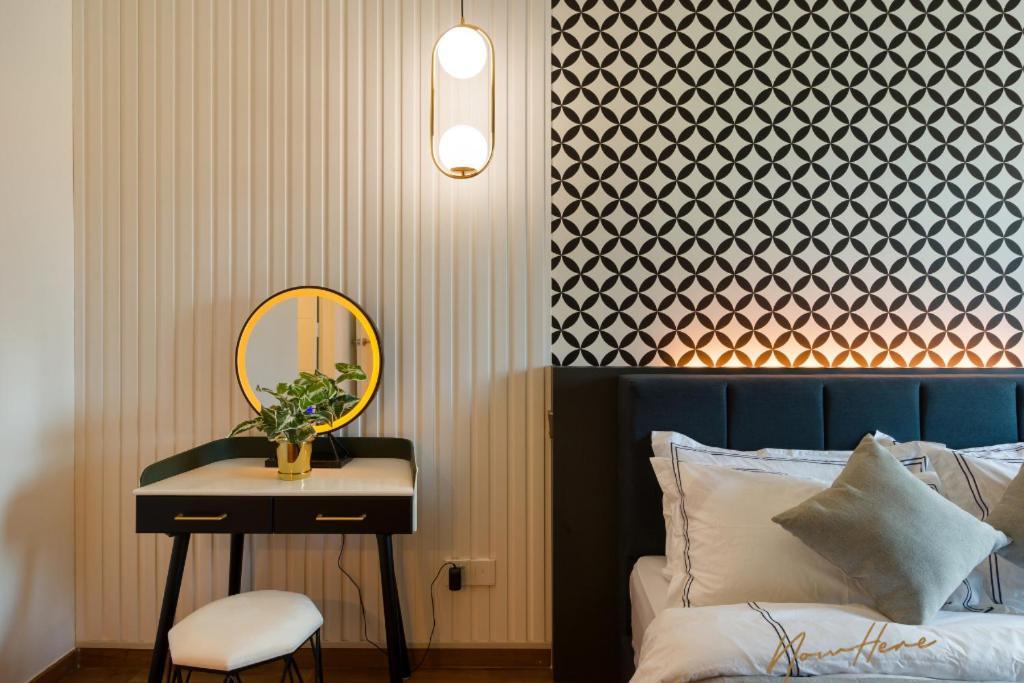 Nowhere 2Br & 2Bath Apartment With Balcony @ Reizz Residences Kuala Lumpur Zewnętrze zdjęcie