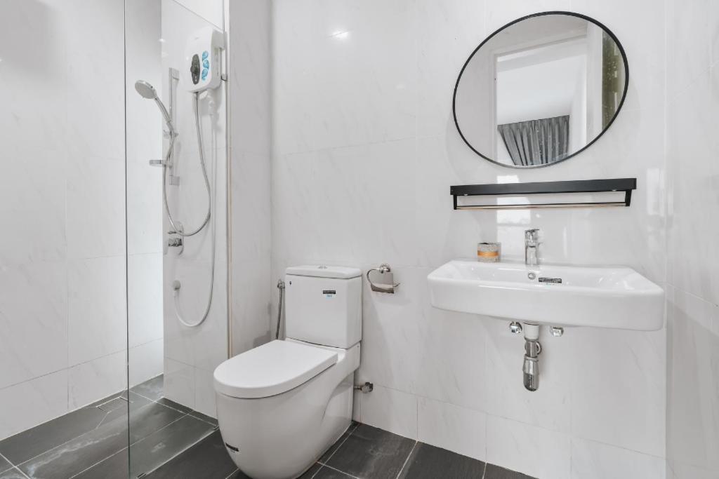 Nowhere 2Br & 2Bath Apartment With Balcony @ Reizz Residences Kuala Lumpur Zewnętrze zdjęcie