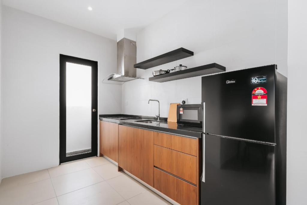 Nowhere 2Br & 2Bath Apartment With Balcony @ Reizz Residences Kuala Lumpur Zewnętrze zdjęcie