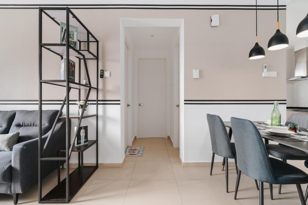 Nowhere 2Br & 2Bath Apartment With Balcony @ Reizz Residences Kuala Lumpur Zewnętrze zdjęcie